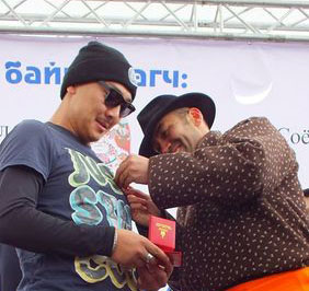 Соёл урлагийн ажилтны өдрөөр Б.Тамир СТА боллоо